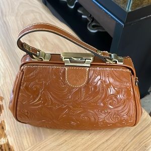 PATRICIA NASH Gracchi Florence satchel crossbody bag  brown tooled leather